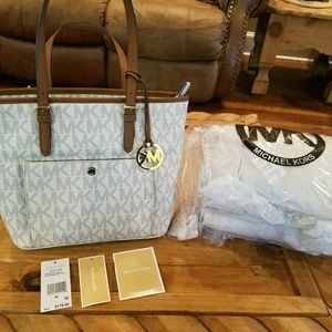 MK Vanilla Purse